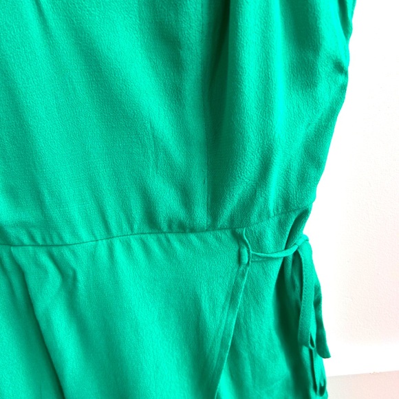 SuperDown Karen Wrap Romper in XS in green - Picture 5 of 7